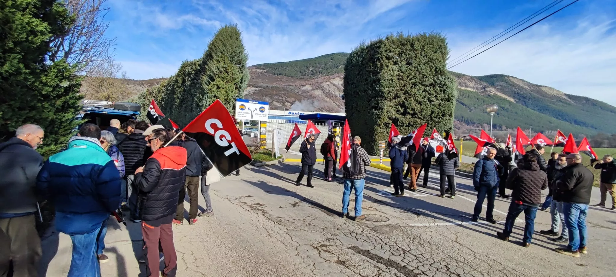 Treballadores constituint una secció sindical de CGT a Castelló